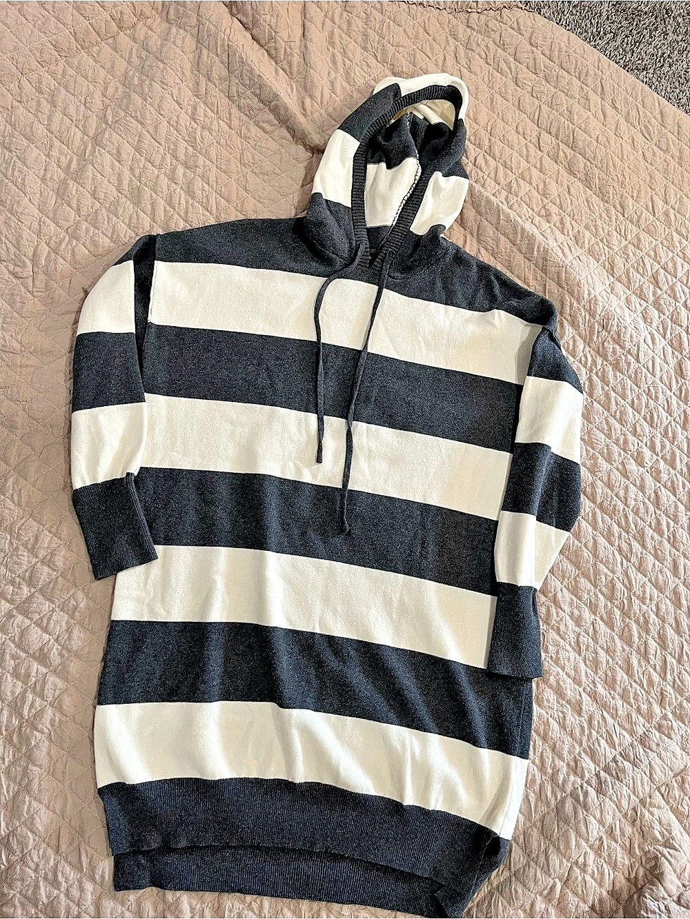 Blu Pepper Striped dress in grey & White Size Medium